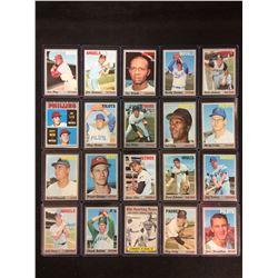 BASEBALL TRADING CARDS LOT