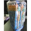 Image 1 : 12 New Factory Sealed Oral-B Toothbrushes / classic soft