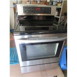 LG STOVE with glass top and flush easy wipe control panel / 5 Burners 1