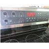Image 6 : LG STOVE with glass top and flush easy wipe control panel / 5 Burners 1