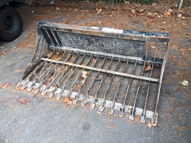 BOBCAT RAKE ATTACHMENT