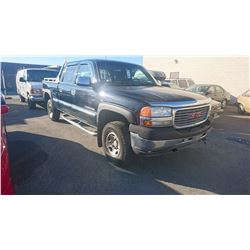 2001 GMC SIERRA 2500HD, CREWCAB, BLACK, GAS, AUTOMATIC, VIN#1GTHK23U71F140360, 295,807KMS,