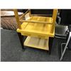 Image 2 : 3 MAPLE 2X2' COFFEE TABLES
