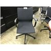 Image 2 : BLACK MESH CONTOUR MID BACK TILTER CHAIR