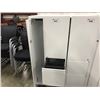 Image 2 : GREY 5' PERSONAL STORAGE UNIT