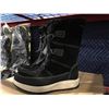 Image 2 : PAIR OF S PERRY POWDER VALLEY BLACK WOMENS SIZE 9 WINTER BOOTS