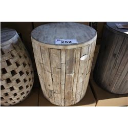 WHITE WASH GRAPEVINE URBAN GARDEN PLANT STAND/ STOOL/ END TABLE