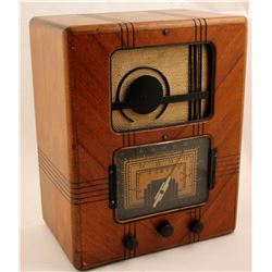 Wilcox Gay Art-Deco-Style, 3-Band Tube Radio