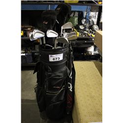 GOLF CLUBS WITH CADDY