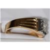 Image 3 : 14kt GOLD SINGLE ROUND DIAMOND RING