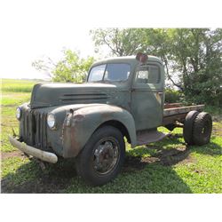 1942 FORD 1 1/2 TON TRUCK