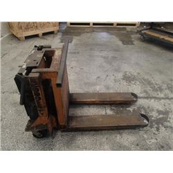 Econo-Lift, 2000lbs Capacity Tote Box Tilter, M/N: TR20-2134-BIC