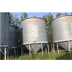 BIN #17 - BUTLER 3 RING BIN