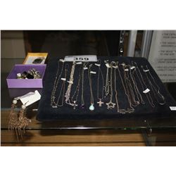 COLLECTION OF ASSORTED JEWELLERY