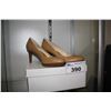 Image 2 : BROWN CALVIN KLEIN HEELS - SIZE 7