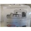 Image 2 : SINGER FUTURA XL-550 SEWING & EMBROIDERY MACHINE