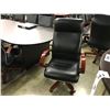 Image 2 : BLACK LEATHER/MAHOGANY FRAMED HI-BACK EXECUTIVE CHAIR