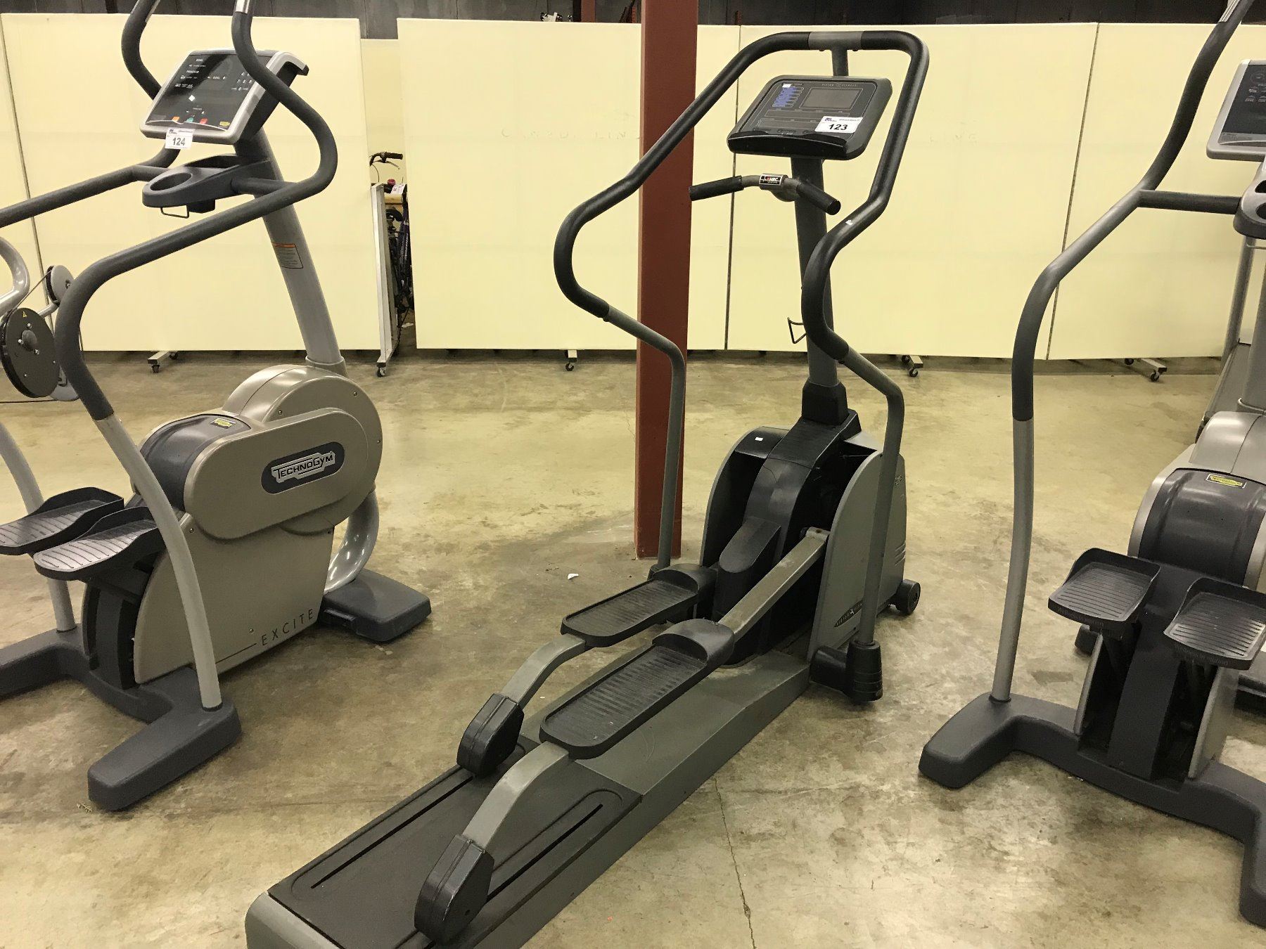 VISION FITNESS HRC X6600 ELLIPTICAL MACHINE