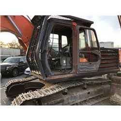 HITACHI ZX210K SER # 1G8P100524 CRAWLER EXCAVATOR WITH