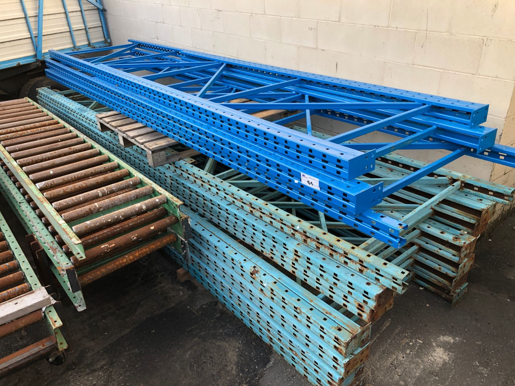 ASSORTED PALLET RACKING UPRIGHTS