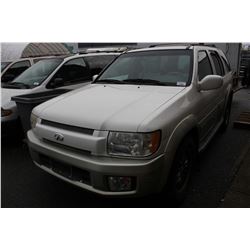 2001 INFINITY QX4, WHITE, 4DRSW, GAS, AUTOMATIC, VIN#JNRDR09X61W218104, 254,487KMS,