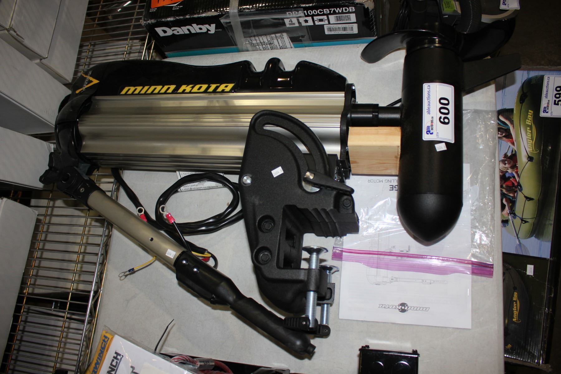 Minn Kota - MKA-32 Electric Steer Quick Release Bracket w/Cover Minn Kota - MKA-32 Electric Steer Quick Release Bracket w/Cover