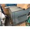 Image 2 : NISSAN MODEL E3 187'' 3 STAGE MAST ELECTRIC FORK LIFT, WITH SIDE SHIFT, COMES WITH CHARGER, 2369