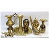 Image 1 : LARGE BOX OF BRASS