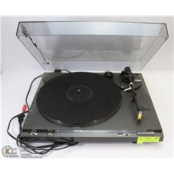 TECHNICS SLB200 TURNTABLE.