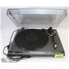 Image 1 : TECHNICS SLB200 TURNTABLE.