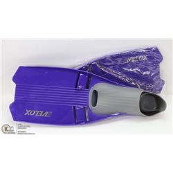 VELOX FLIPPERS SIZE LARGE (9-10)