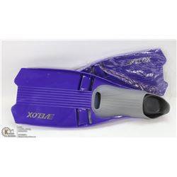 VELOX FLIPPERS SIZE LARGE (9-10)