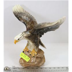 ARNELS CERAMIC BALD EAGLE.