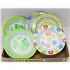 Image 1 : FLAT OF PLASTIC REUSABLE PLATES