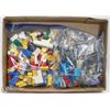 Image 1 : FLAT OF 2 BAGS OF LEGO.