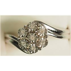 #43)STERLING SILVER 7 DIAMOND RING