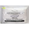 Image 1 : NEW DIAMOND HOTEL WHITE DUCK DOWN PILLOW