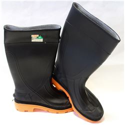 NEW SIZE 8 STEEL TOE RUBBER WORK BOOT