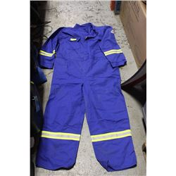 BULWARK SIZE 50 REGULAR FR COVERALLS
