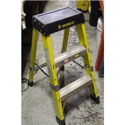 3FT FIBERGLASS STEP LADDER