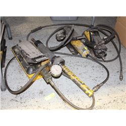 ASSORTED HYDRAULIC HAND PUMPS