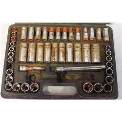 SOCKET SET WITH EXTENSIONS