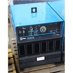 MILLER DIMENSION 302 DC WELDING POWER SOURCE