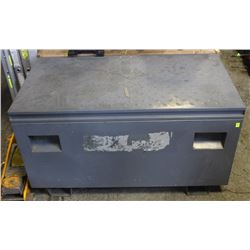 HEAVY DUTY LOCKABLE JOB BOX WITH MOUNTING BRACKETS