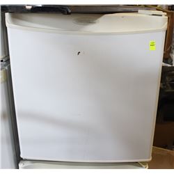 DANBY HALF SIZE MINI FRIDGE