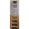 Image 1 : 8FT FIBERGLASS STEP LADDER