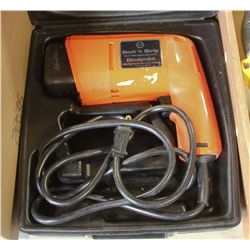 BLACK AND DECKER HEAT & STRIP GUN WITH HARDCASE