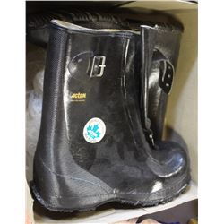 NEW PAIR OF ACTON SIZE 9 RUBBER OVER BOOT