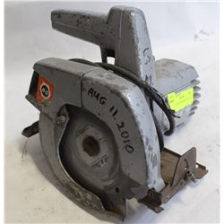 7-1/4" BLACK & DECKER CIRCULAR SAW.