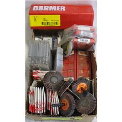 LOT OF ASSORTED DRILL BITS SANDING FLAT DISK AND